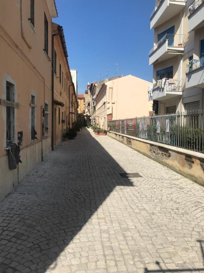 B E B Riviera Di Levante 泰拉奇纳 外观 照片