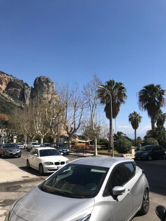 B E B Riviera Di Levante 泰拉奇纳 外观 照片