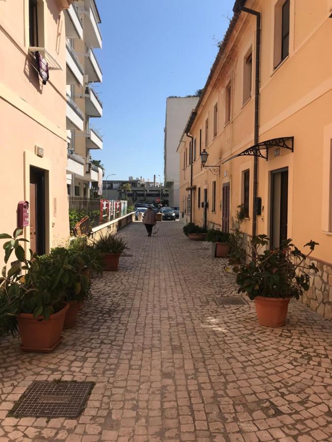 B E B Riviera Di Levante 泰拉奇纳 外观 照片