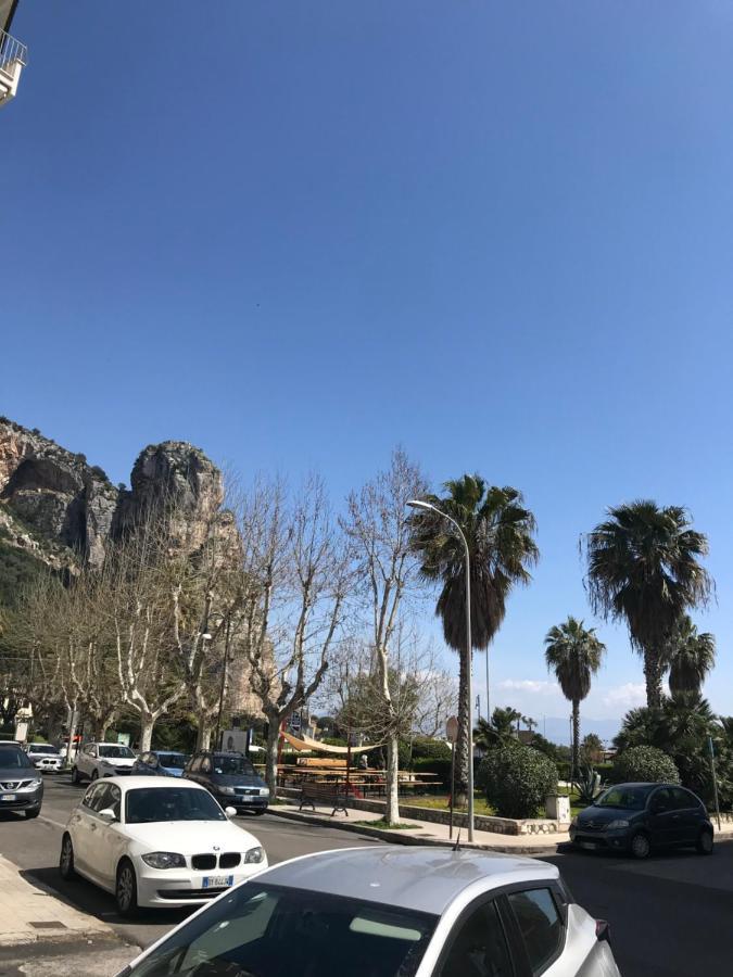 B E B Riviera Di Levante 泰拉奇纳 外观 照片